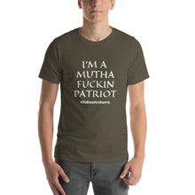 Cargar imagen en el visor de la galería, I'm A Mutha Fuckin Patriot T-Shirt - Real Tina 40