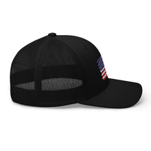 Cargar imagen en el visor de la galería, American Flag Trucker Cap