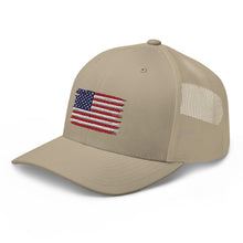 Cargar imagen en el visor de la galería, American Flag Trucker Cap