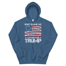 Cargar imagen en el visor de la galería, Voted for Trump Unisex Hoodie