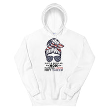Charger l'image dans la galerie, Mom raising Lions Unisex Hoodie