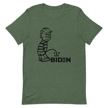 Cargar imagen en el visor de la galería, Trump piss on Biden Short-Sleeve Unisex T-Shirt