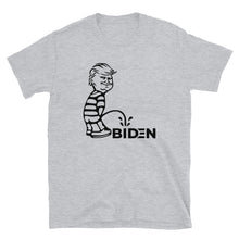 Cargar imagen en el visor de la galería, Pee on Biden Short-Sleeve Unisex T-Shirt
